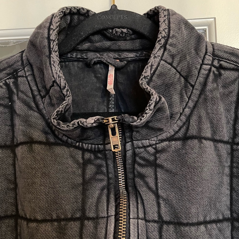 Free People Black Quilted Zip-Front Puffer Jacket - Picture 2 of 5